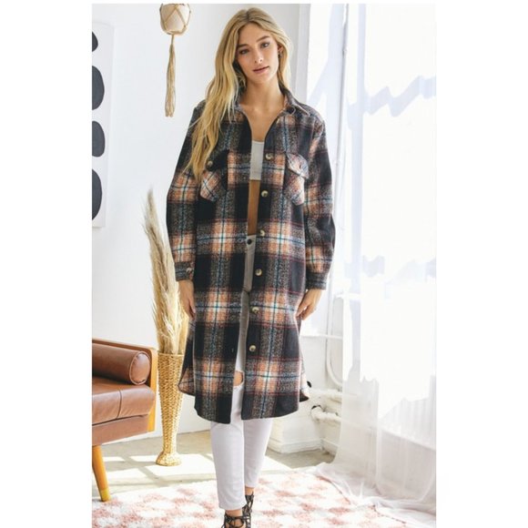 Davi & Dani Tops - Black and Coral Plaid Longer Shacket in Size Medium by Davi and Dani